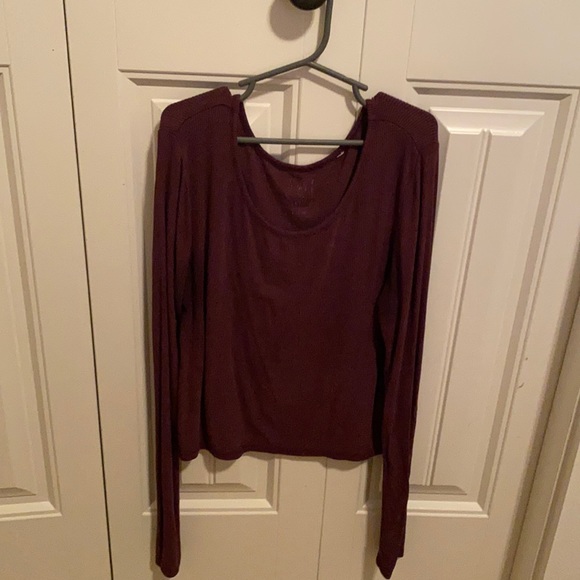I am selling a top . - Picture 1 of 1